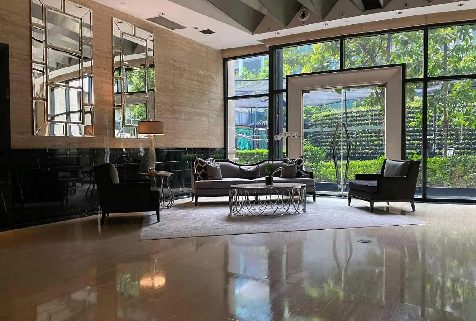 Spacious 1Br Apt Near Nightlife And Business Center In Makati Manila 0*,  Philippines
